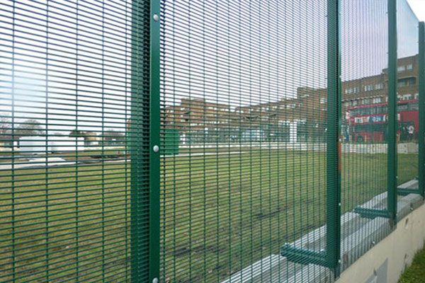 358 Anti-climbing Mesh Fences Advantage and Application